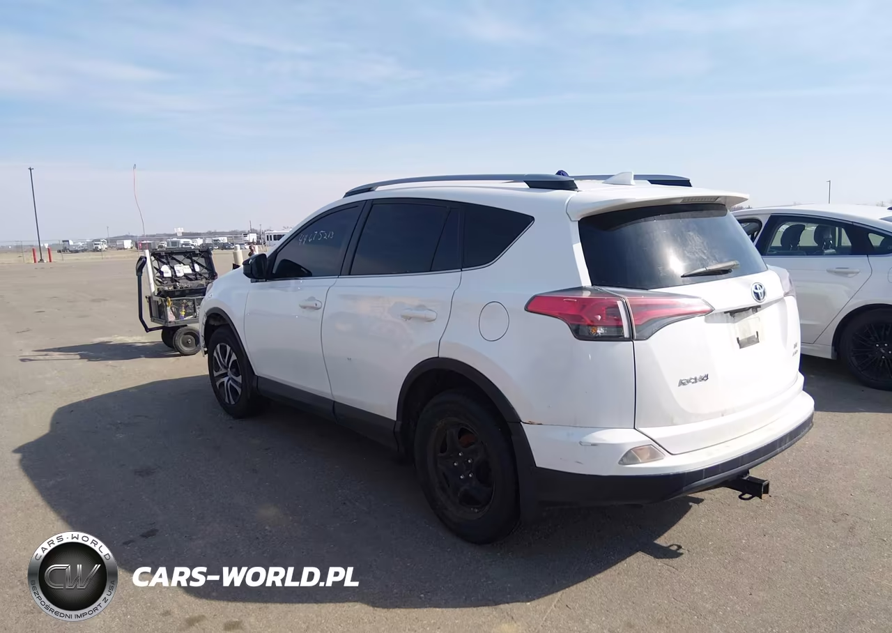 2017 Toyota Rav4 Le VIN:JTMBFREV2HJ108271 - 3