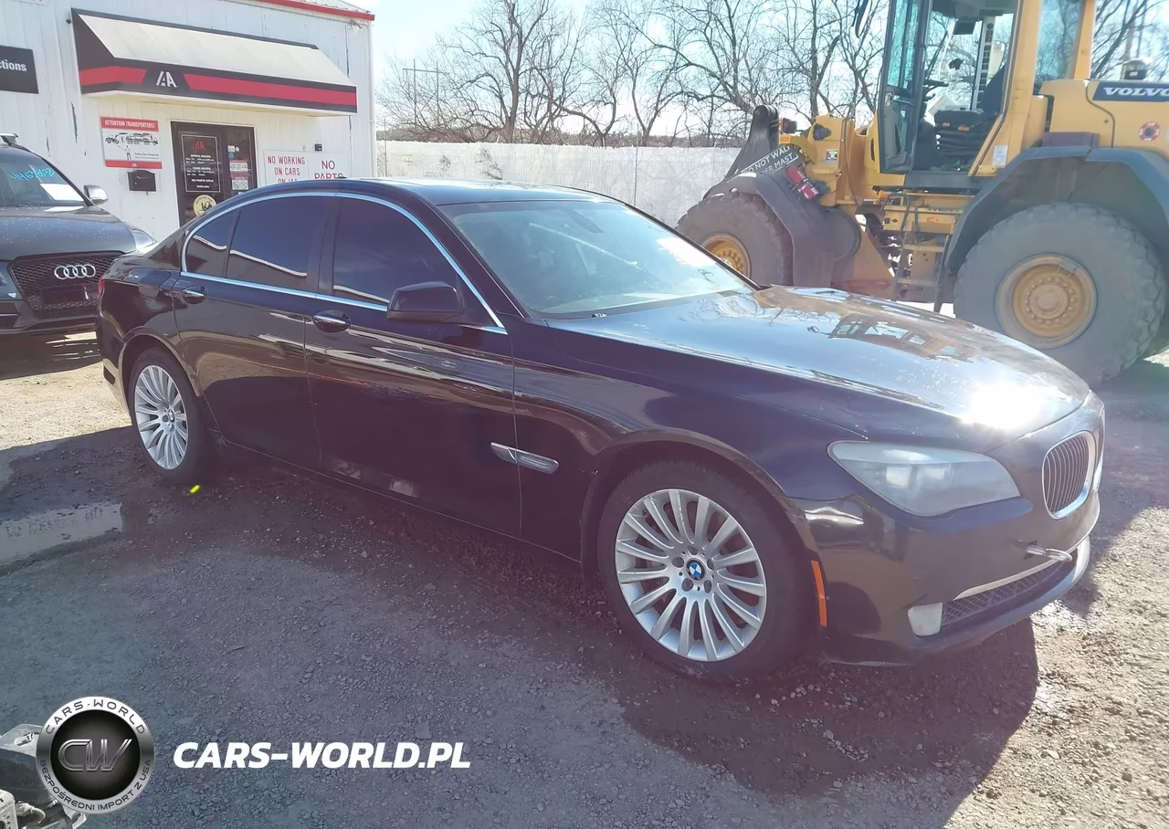 2012 BMW 750I