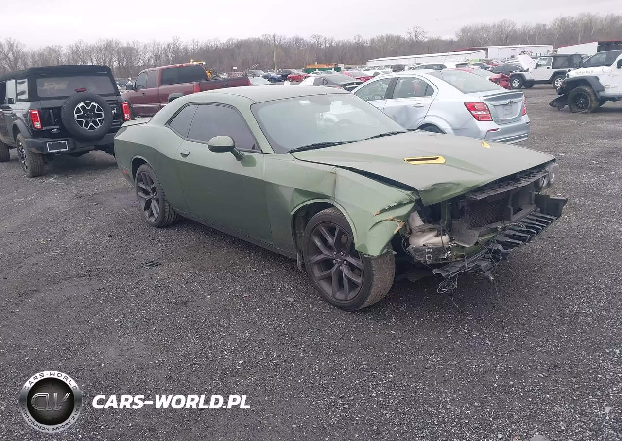 2021 Dodge Challenger Sxt