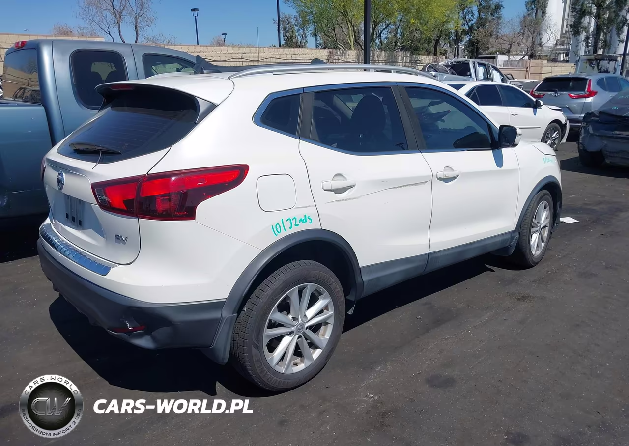 2018 Nissan Rogue Sport Sv VIN:JN1BJ1CP0JW190856 - 4