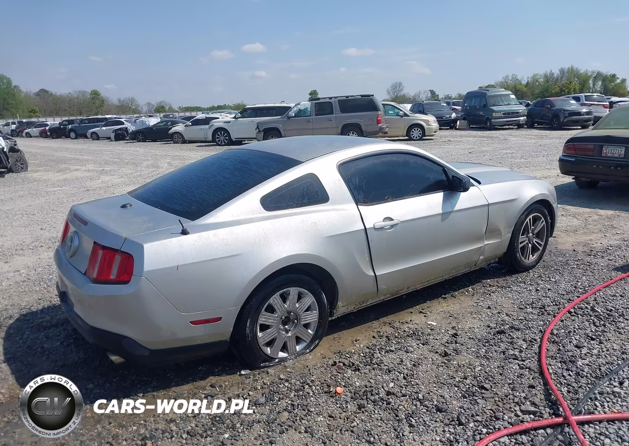 2011 Ford Mustang V6 Premium VIN:1ZVBP8AM2B5166284 - 4