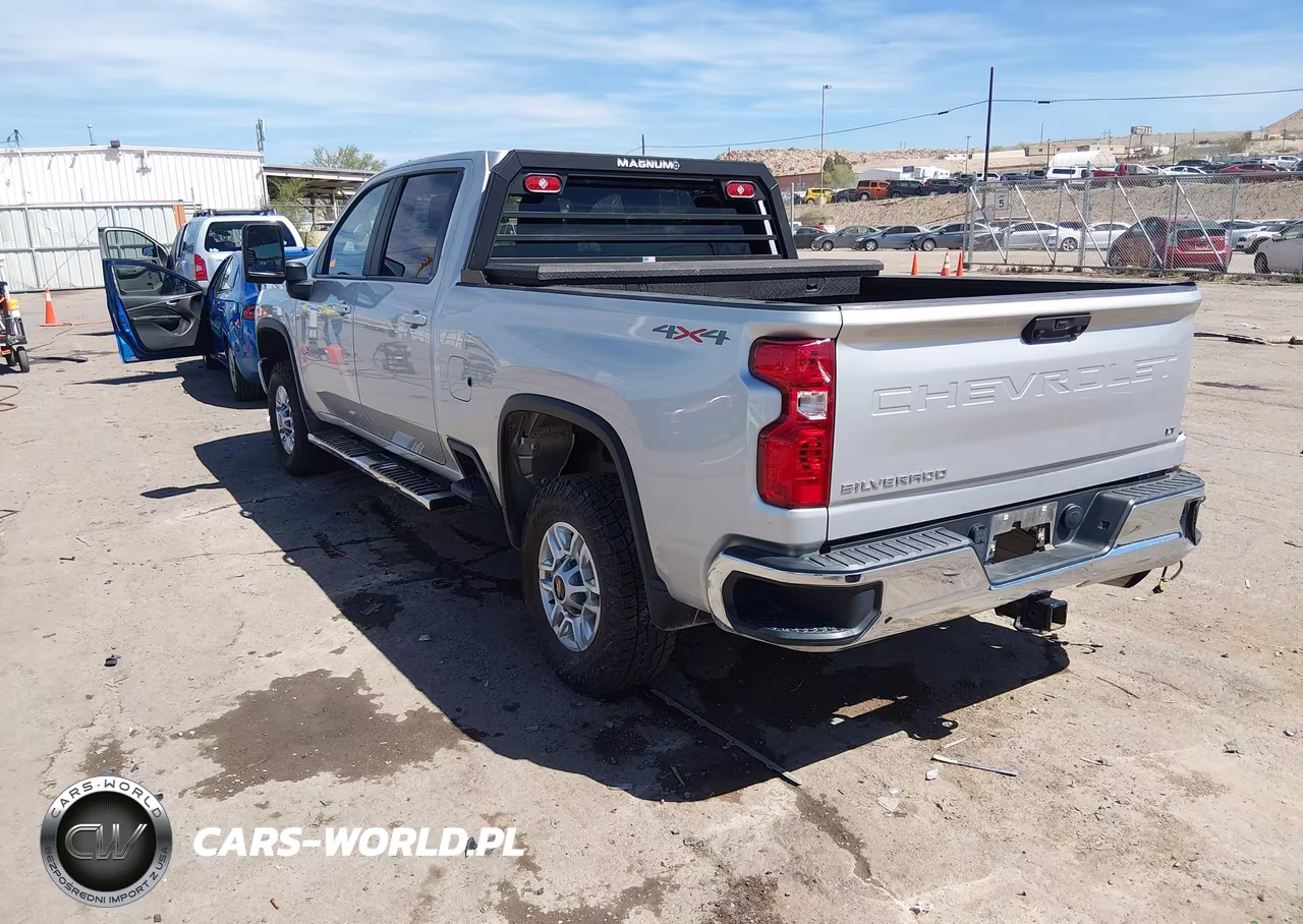 2023 Chevrolet Silverado 2500Hd 4Wd Standard Bed Lt VIN:2GC4YNE75P1708515 - 3