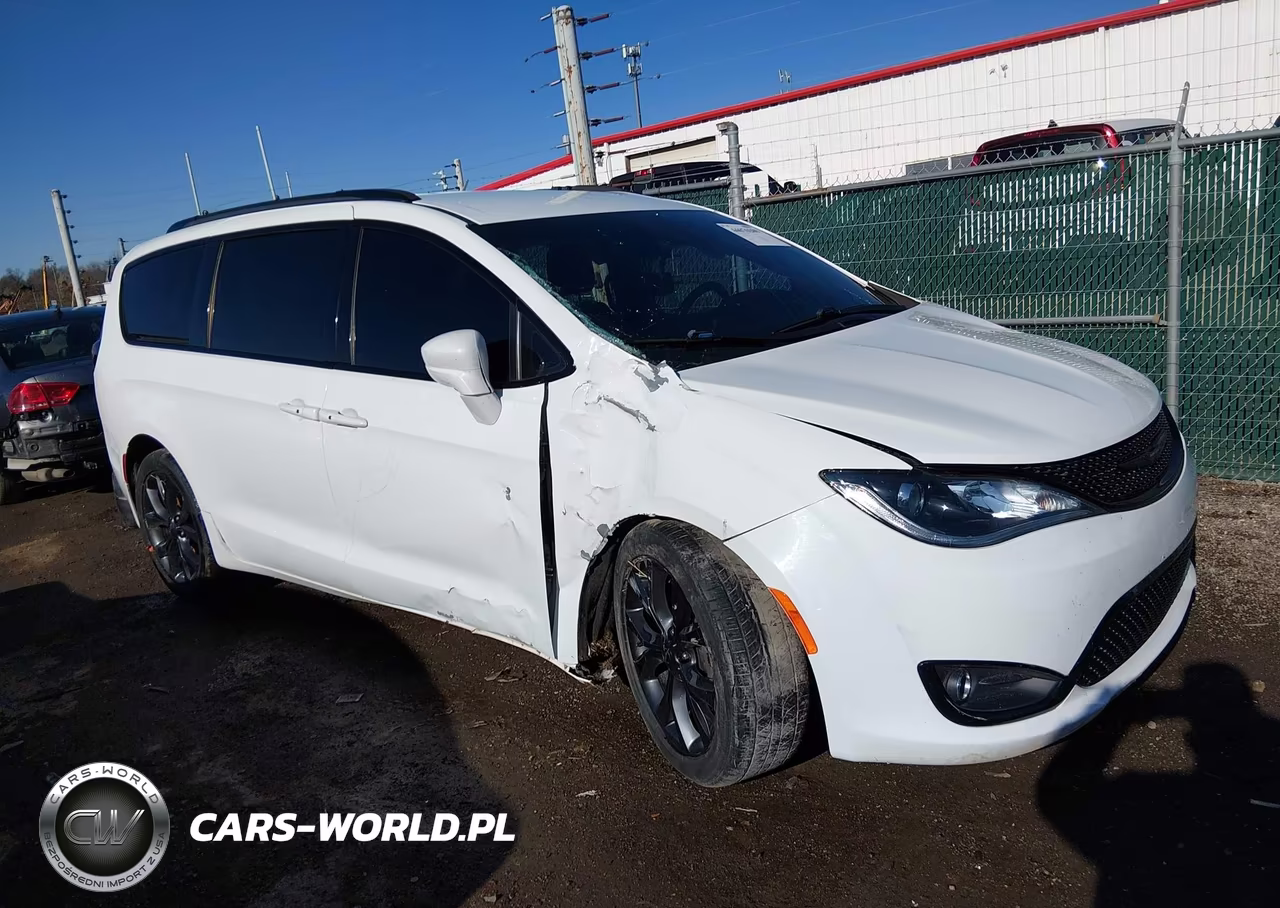 2019 Chrysler Pacifica Touring L Plus