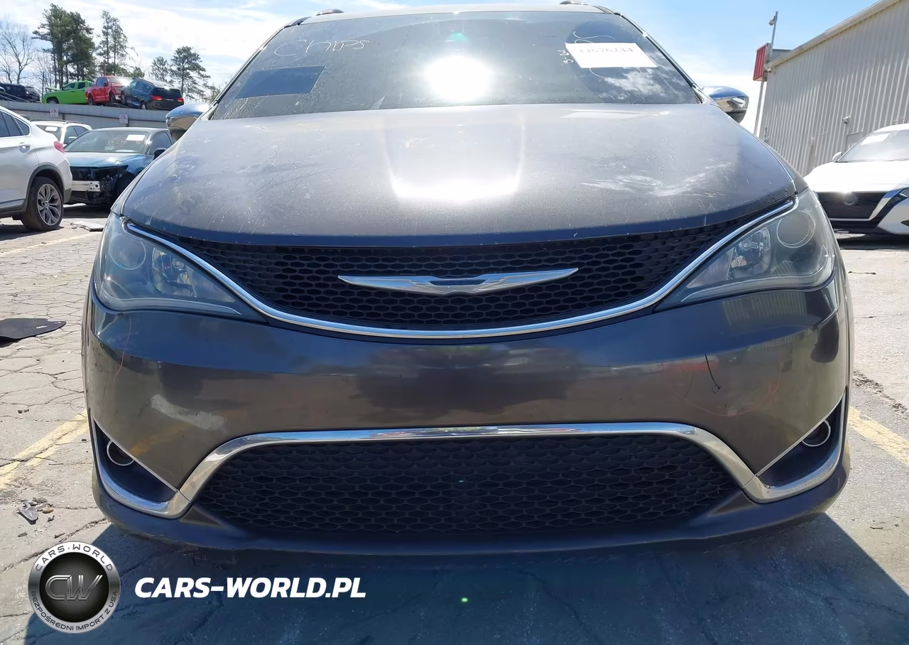 2017 Chrysler Pacifica Limited VIN:2C4RC1GG9HR734953 - 13