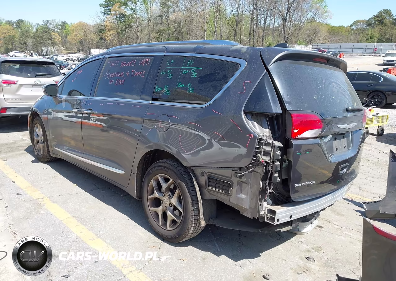 2017 Chrysler Pacifica Limited VIN:2C4RC1GG9HR734953 - 3