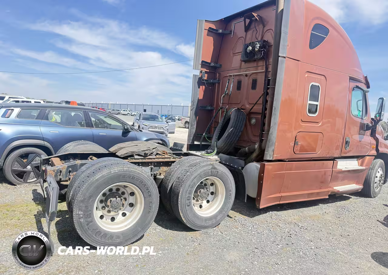 2014 Freightliner Cascadia 125