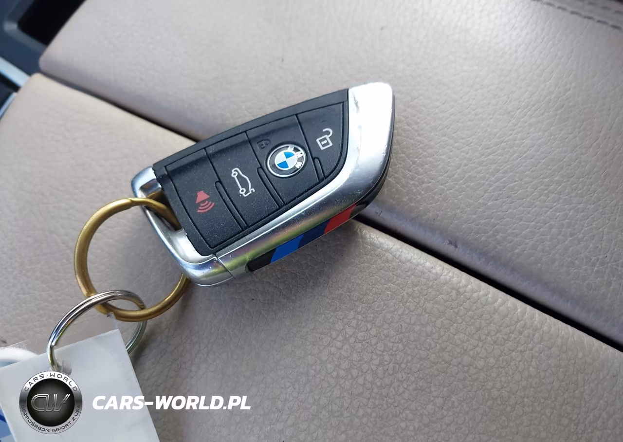 2017 BMW X5 xDrive50I VIN:5UXKR6C3XH0U14002 - 11