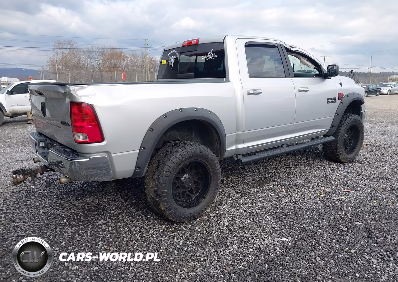 2018 Ram 1500 VIN:1C6RR7LT5JS206312 - 4