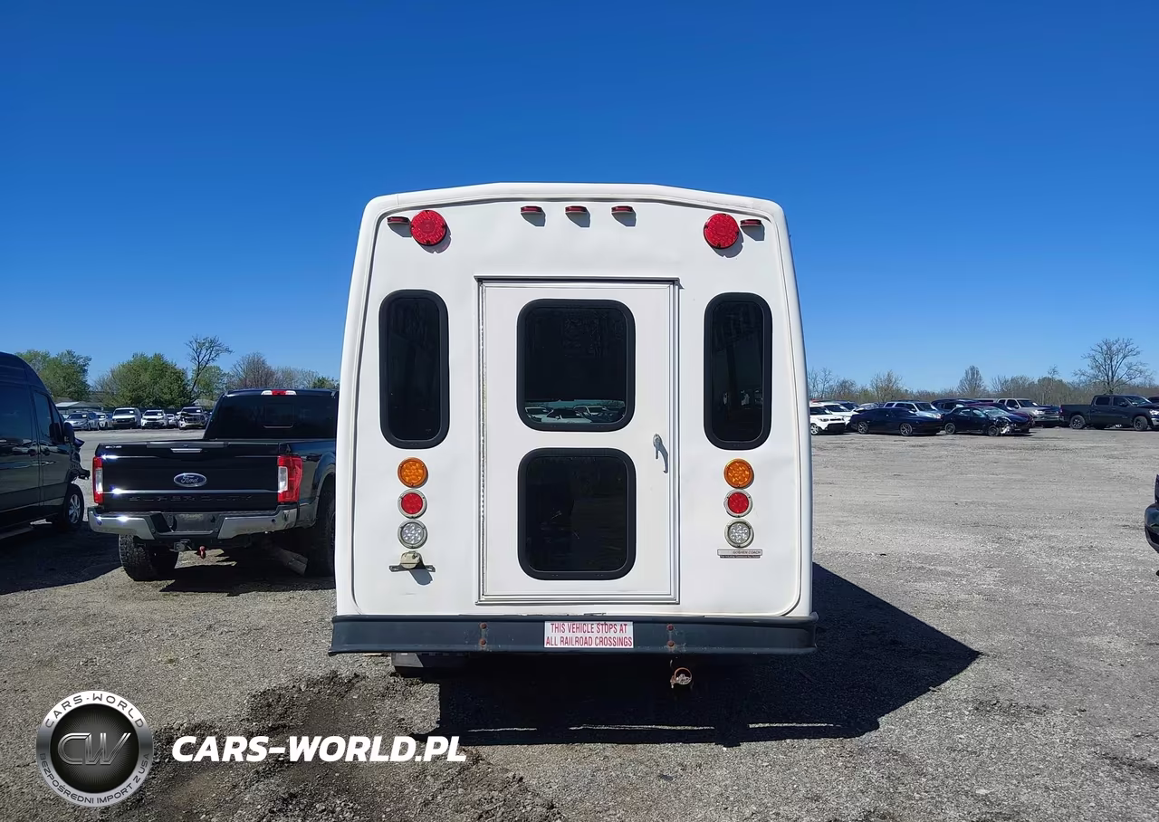 2010 Ford E-350 Cutaway VIN:1FDEE3FS0ADA17341 - 17