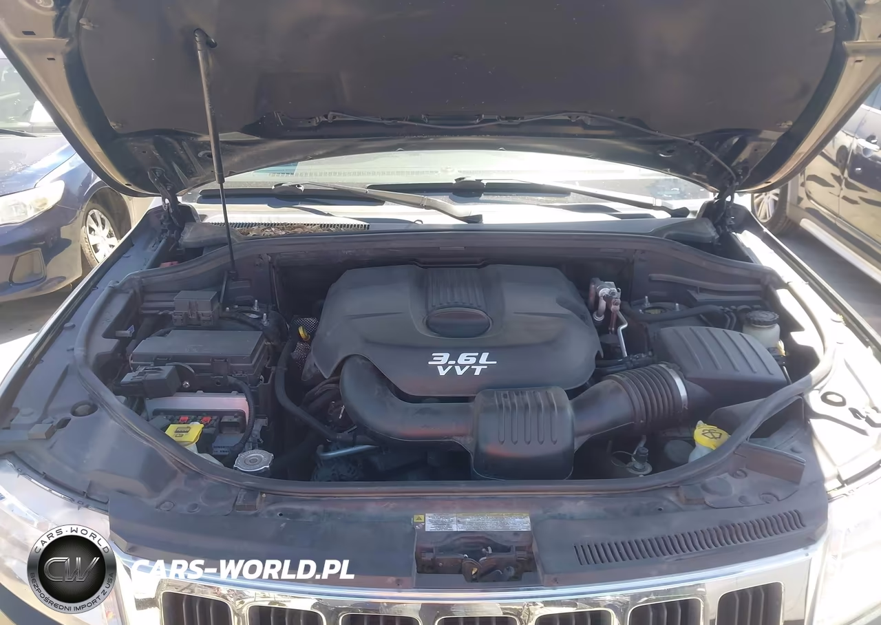 2013 Jeep Grand Cherokee Laredo VIN:1C4RJFAG0DC635212 - 10