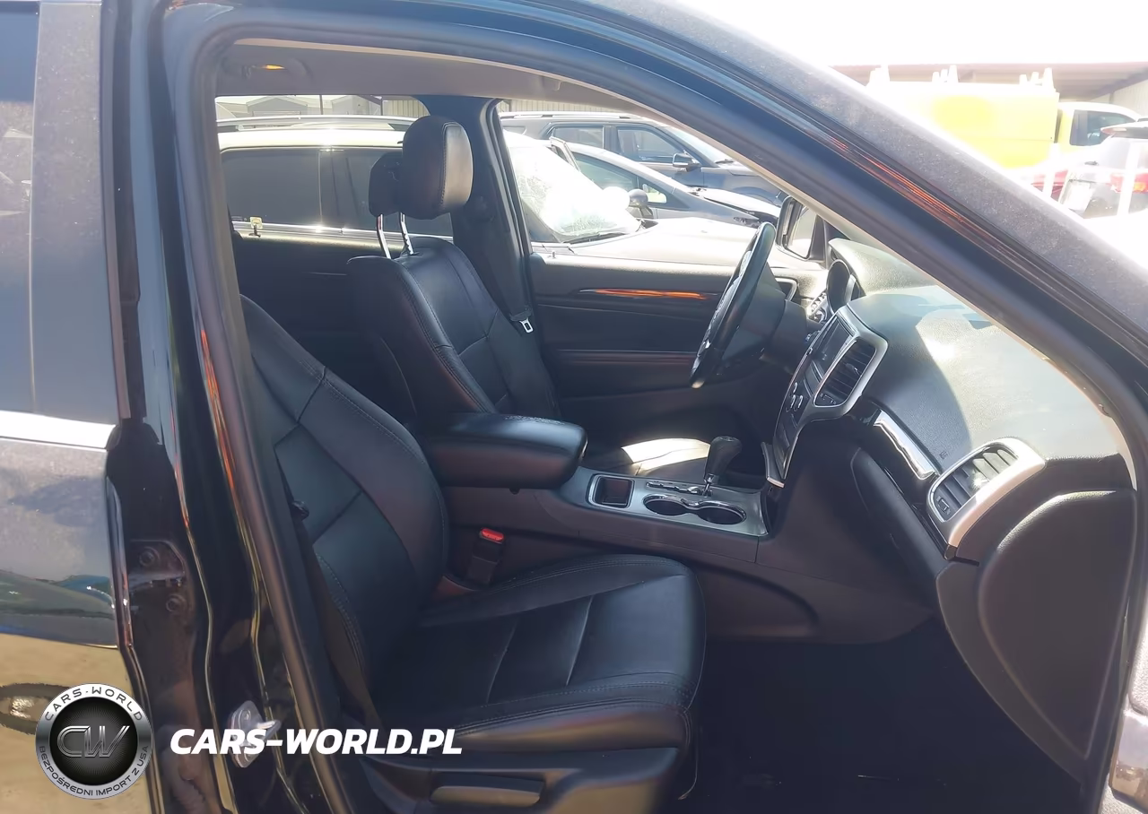 2013 Jeep Grand Cherokee Laredo VIN:1C4RJFAG0DC635212 - 5
