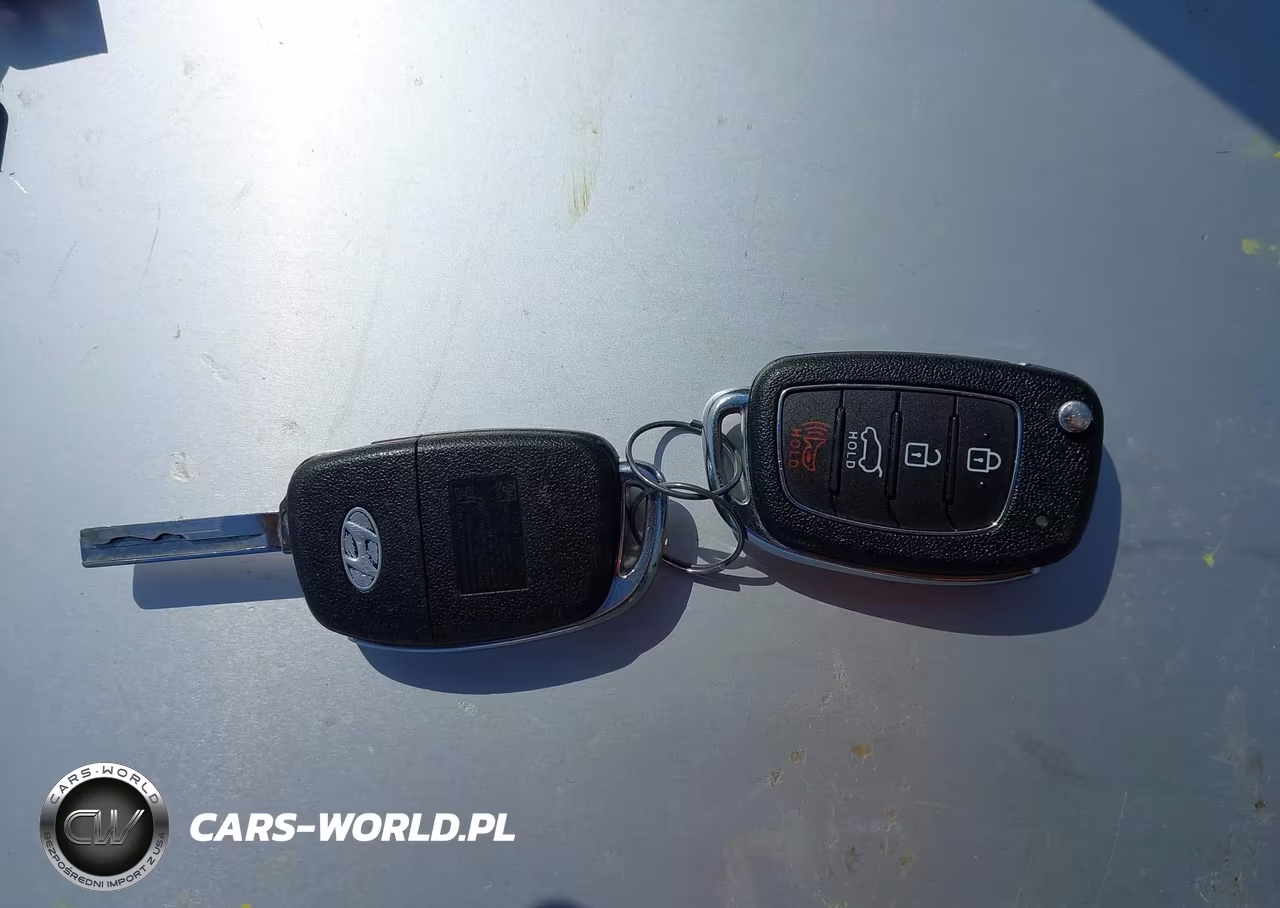 2017 Hyundai Santa Fe Sport 2.4L VIN:5XYZT3LB7HG414377 - 11