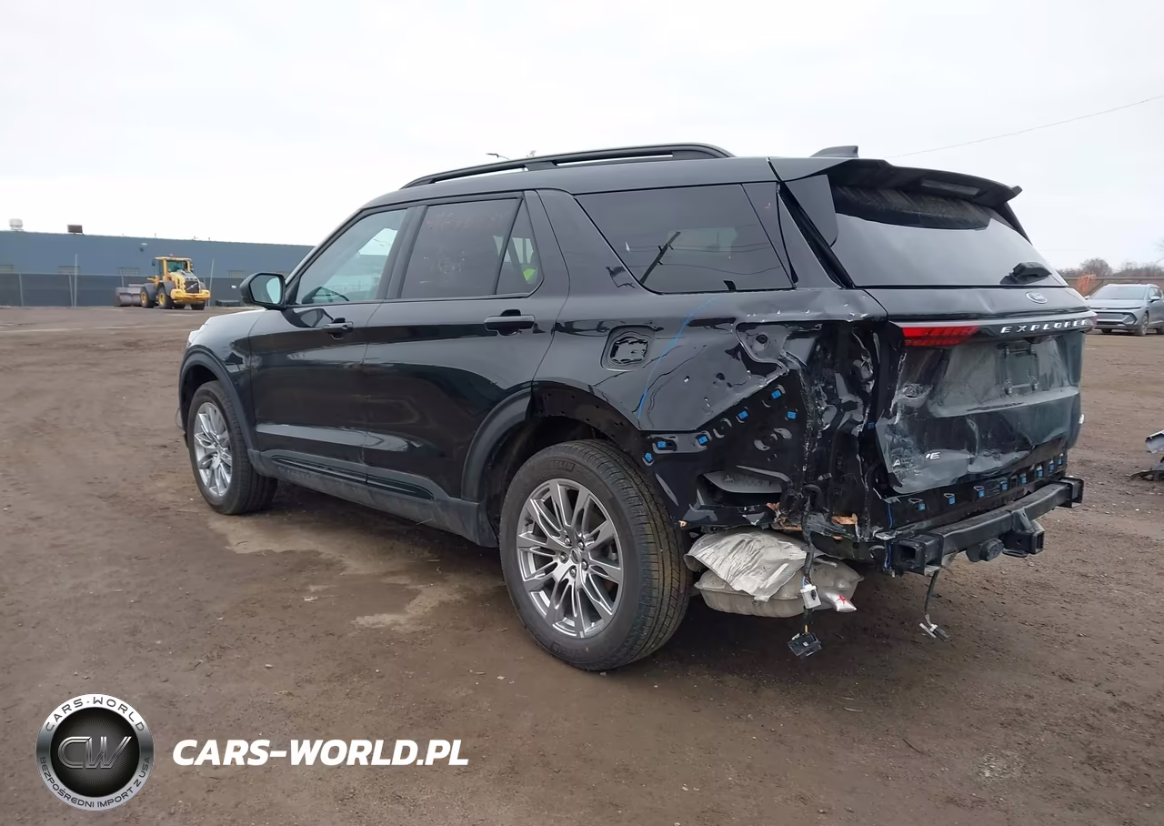 2026 Ford Explorer Active W-200A Pkg VIN:1FMUK8DHXTGA28762 - 3