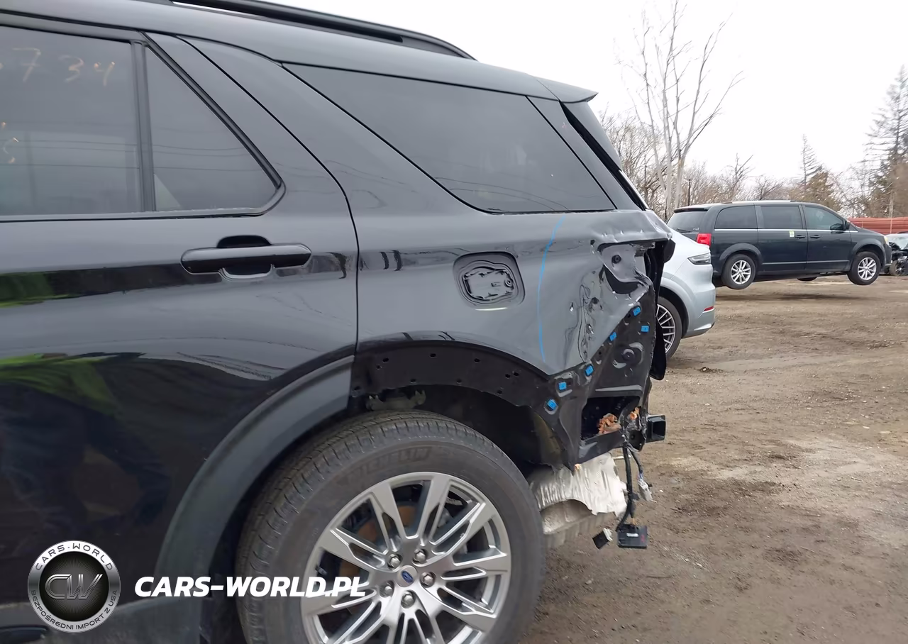 2026 Ford Explorer Active W-200A Pkg VIN:1FMUK8DHXTGA28762 - 6