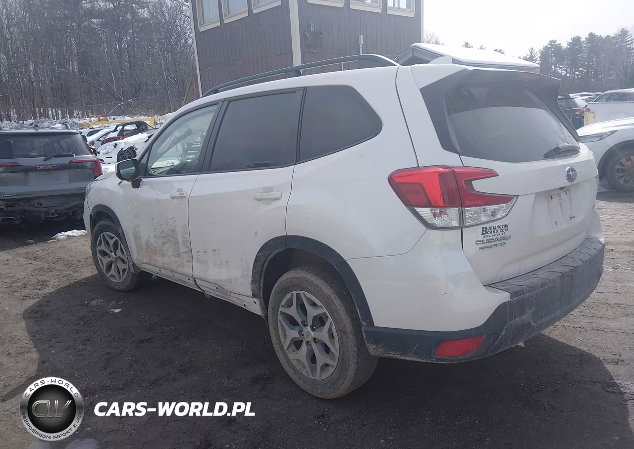 2020 Subaru Forester Premium VIN:JF2SKAGC4LH569708 - 3