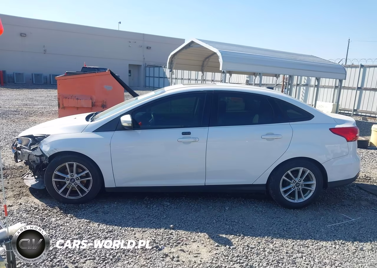 2015 Ford Focus Se VIN:1FADP3F26FL238262 - 14