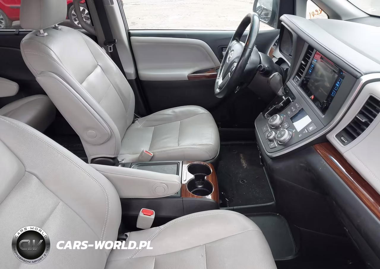 2017 Toyota Sienna Limited 7 Passenger VIN:5TDDZ3DC0HS155377 - 5