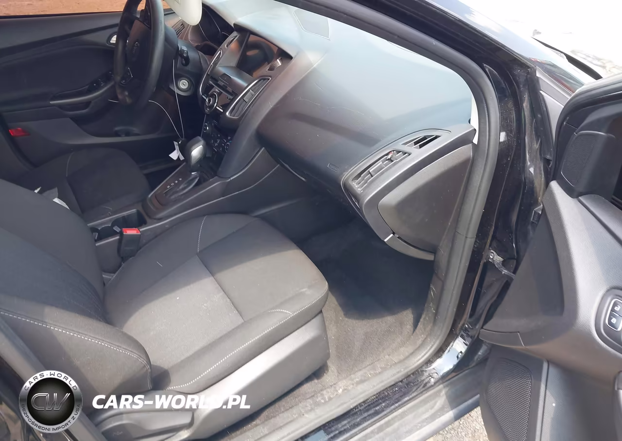 2017 Ford Focus Sel VIN:1FADP3M23HL241707 - 5