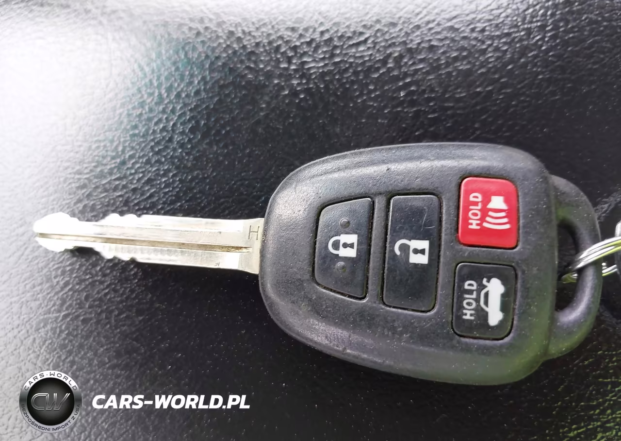 2017 Toyota Camry Le VIN:4T1BF1FK4HU794815 - 11