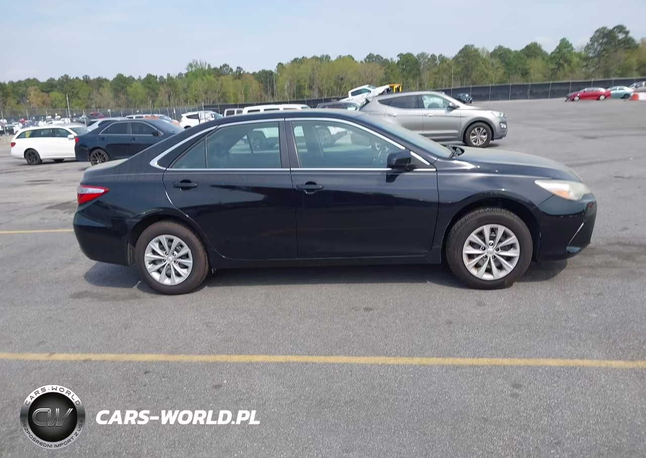 2017 Toyota Camry Le VIN:4T1BF1FK4HU794815 - 13