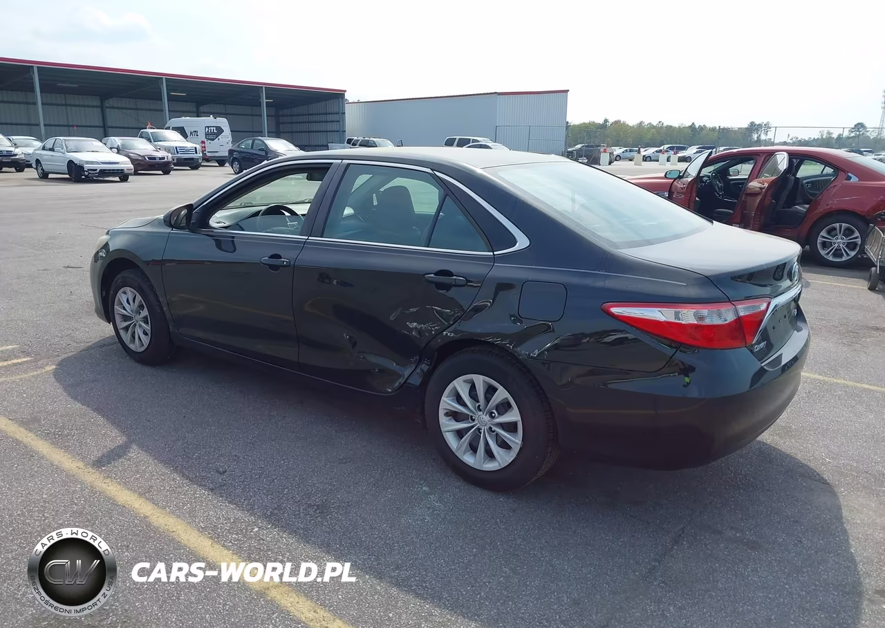 2017 Toyota Camry Le VIN:4T1BF1FK4HU794815 - 3