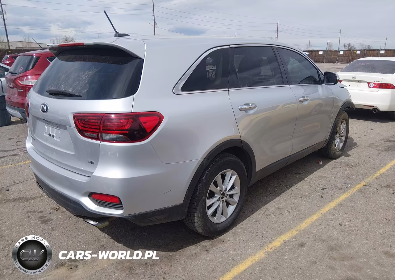 2019 Kia Sorento 3.3L Lx VIN:5XYPGDA53KG486084 - 4