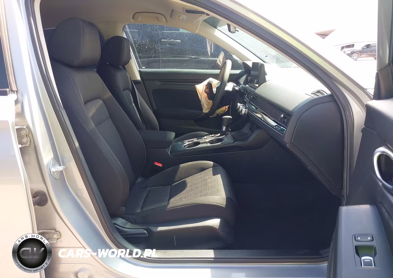 2025 Honda Civic Lx VIN:2HGFE2F22SH532303 - 5