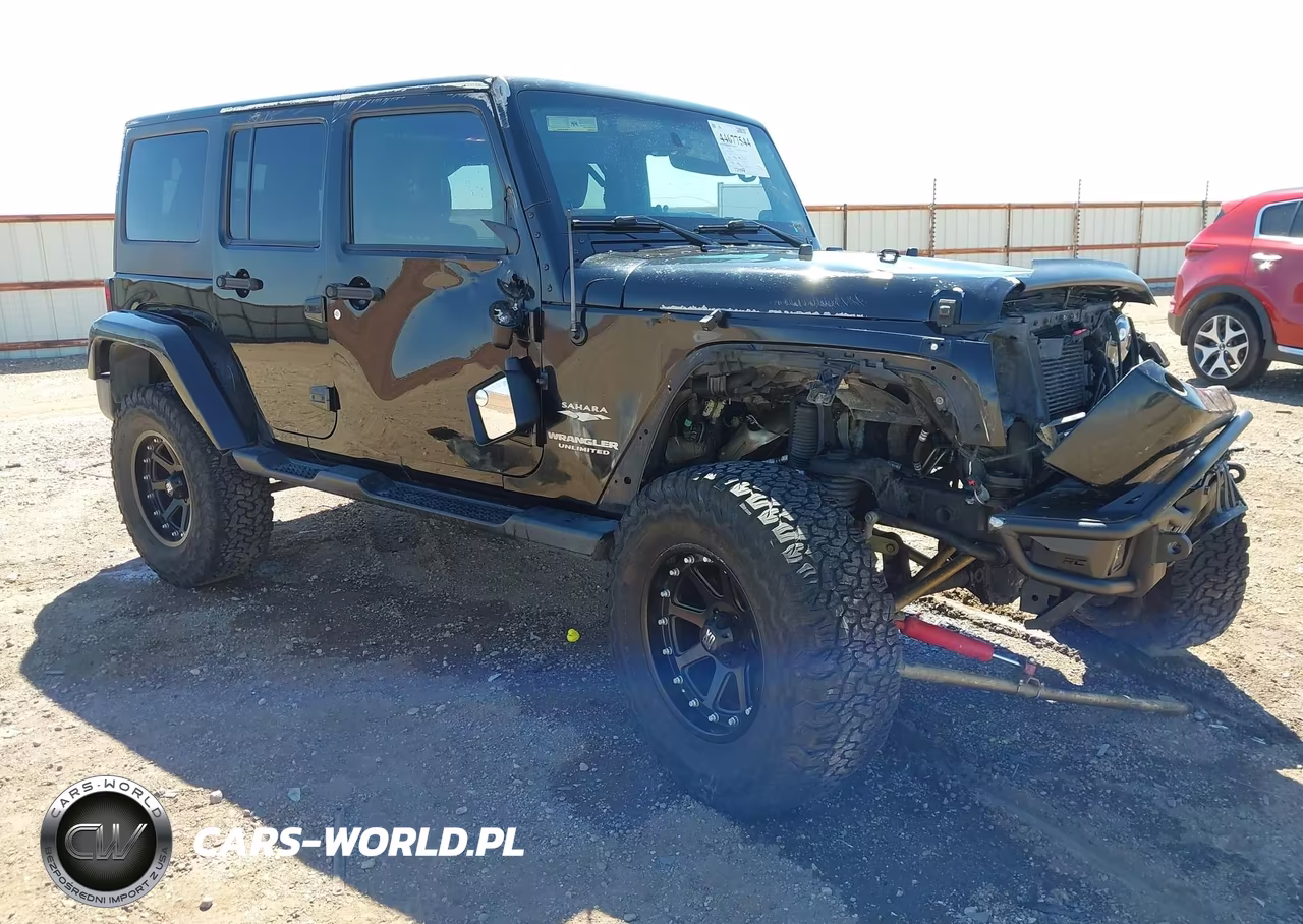2013 Jeep Wrangler Unlimited Sahara – zdjęcie 1 z 12