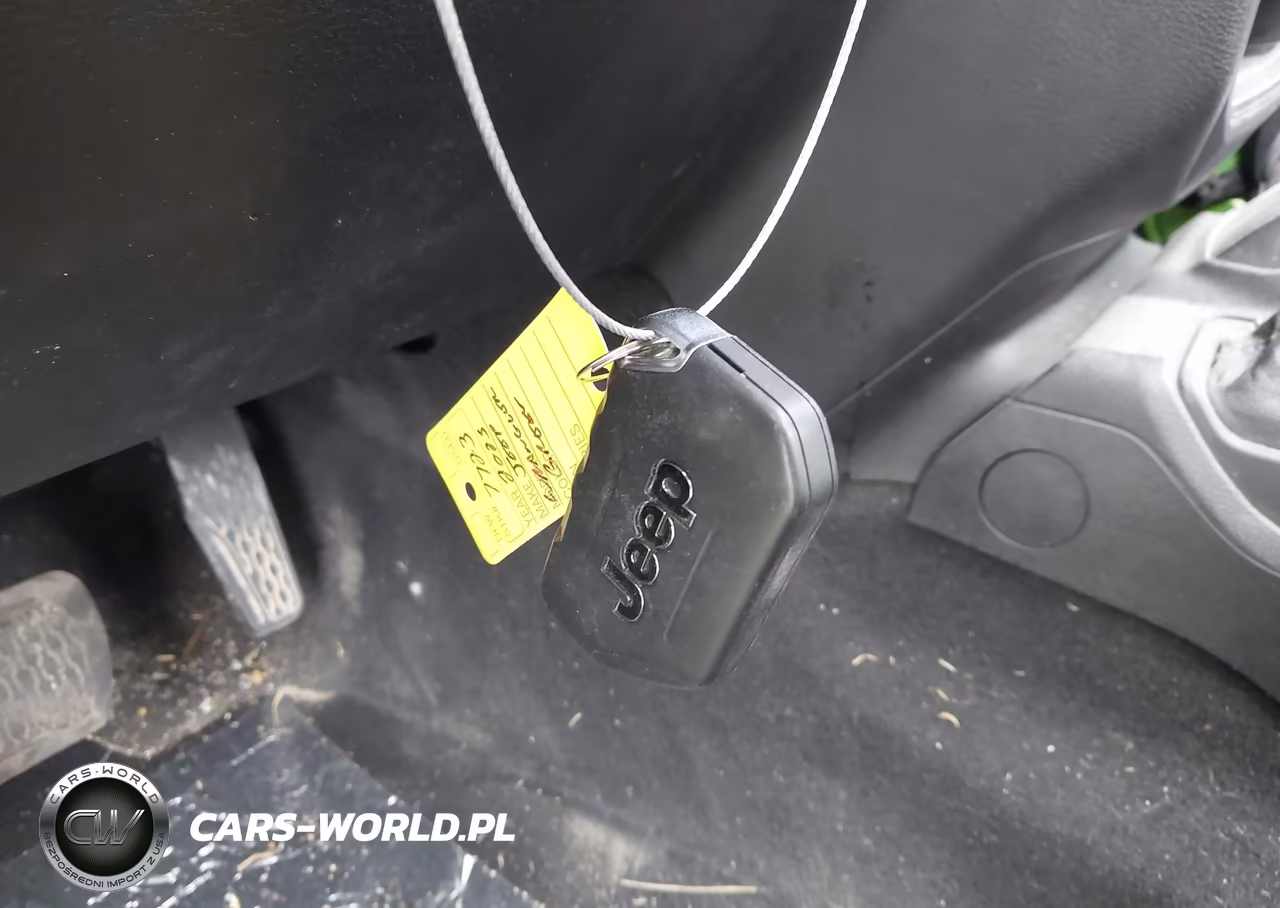 2025 Jeep Wrangler 4-Door Summit 4X4 VIN:1C4PJXDG9SW536585 - 11