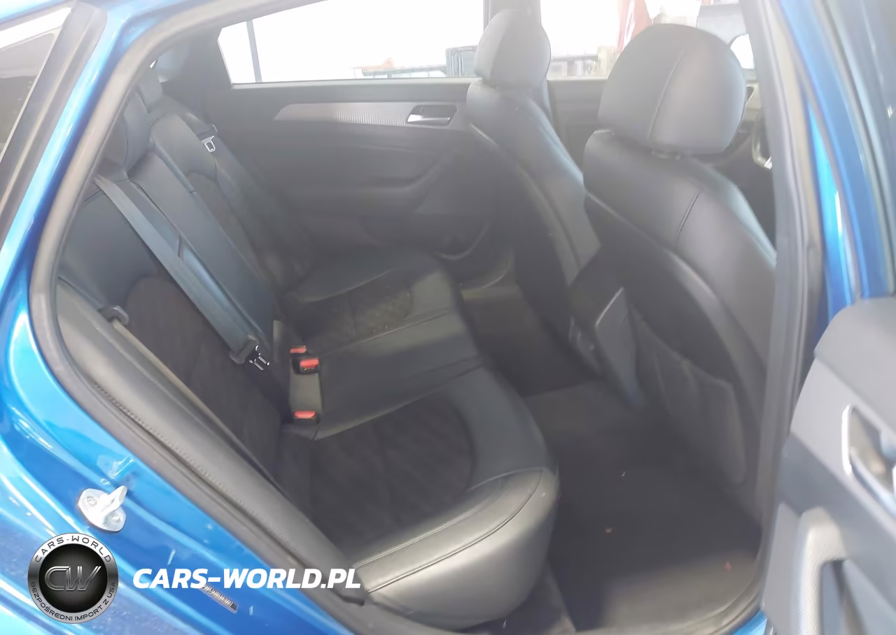 2018 Hyundai Sonata Sport 2.0T VIN:5NPE34AB9JH639017 - 8