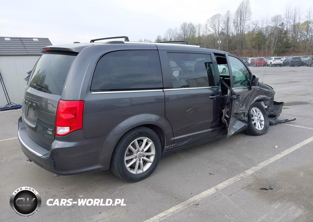 2018 Dodge Grand Caravan Sxt VIN:2C4RDGCG3JR263944 - 4