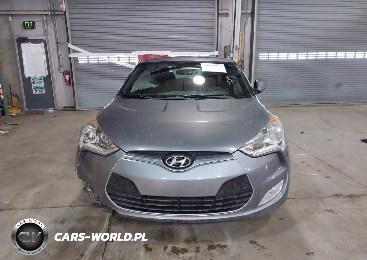 2017 Hyundai Veloster Value Edition VIN:KMHTC6AD6HU321386 - 10