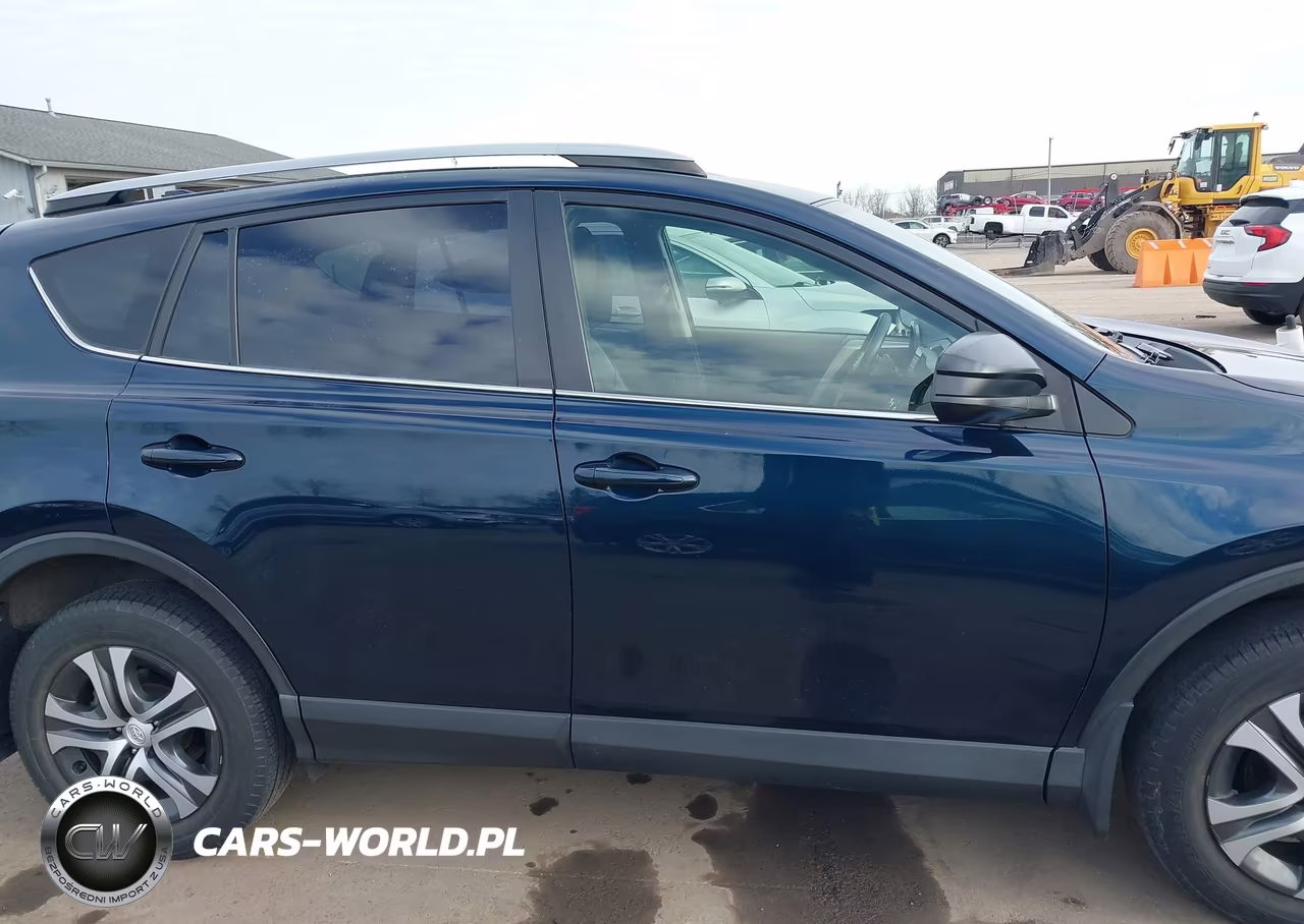 2018 Toyota Rav4 Le VIN:JTMBFREV1JJ215527 - 13