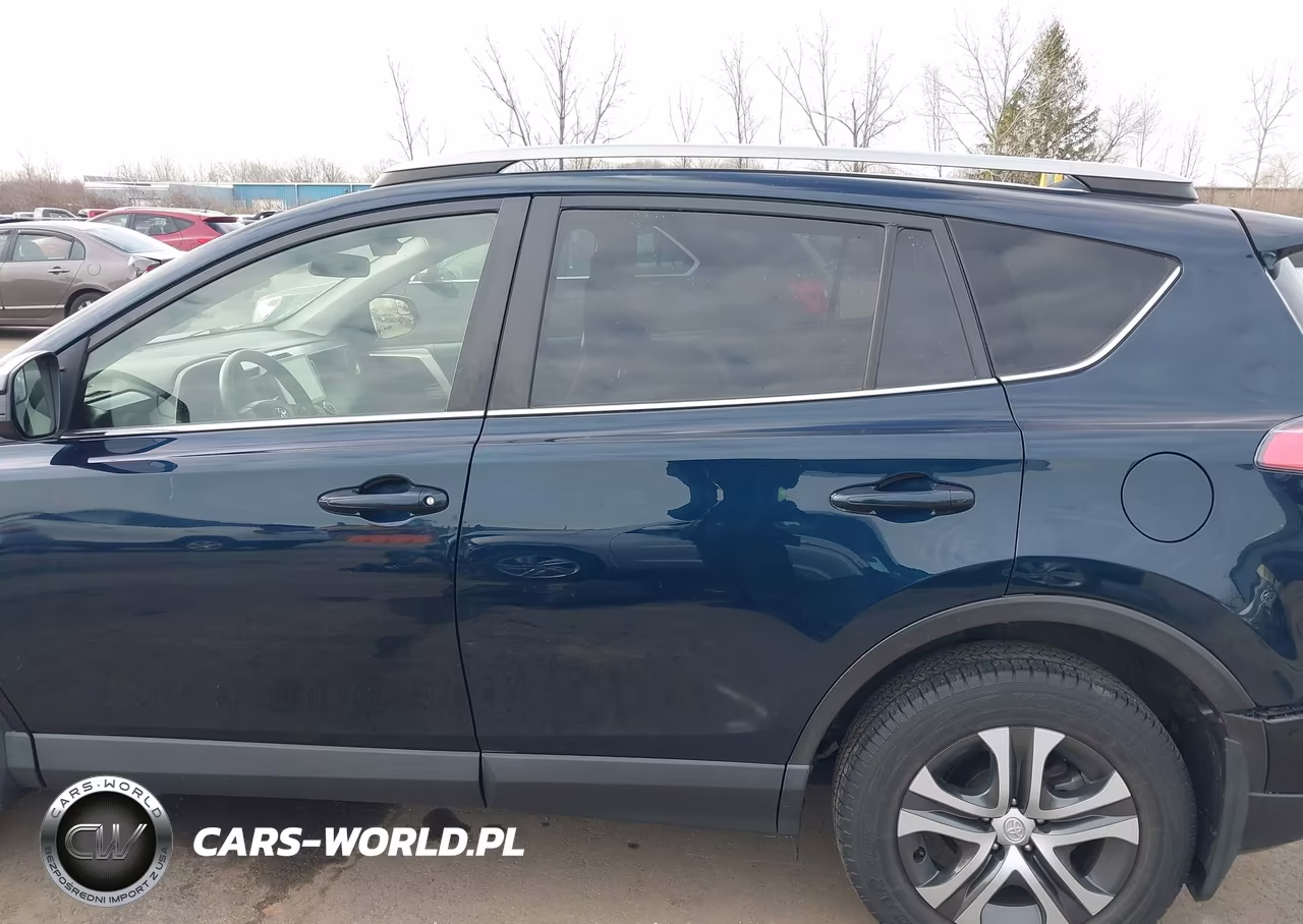 2018 Toyota Rav4 Le VIN:JTMBFREV1JJ215527 - 14