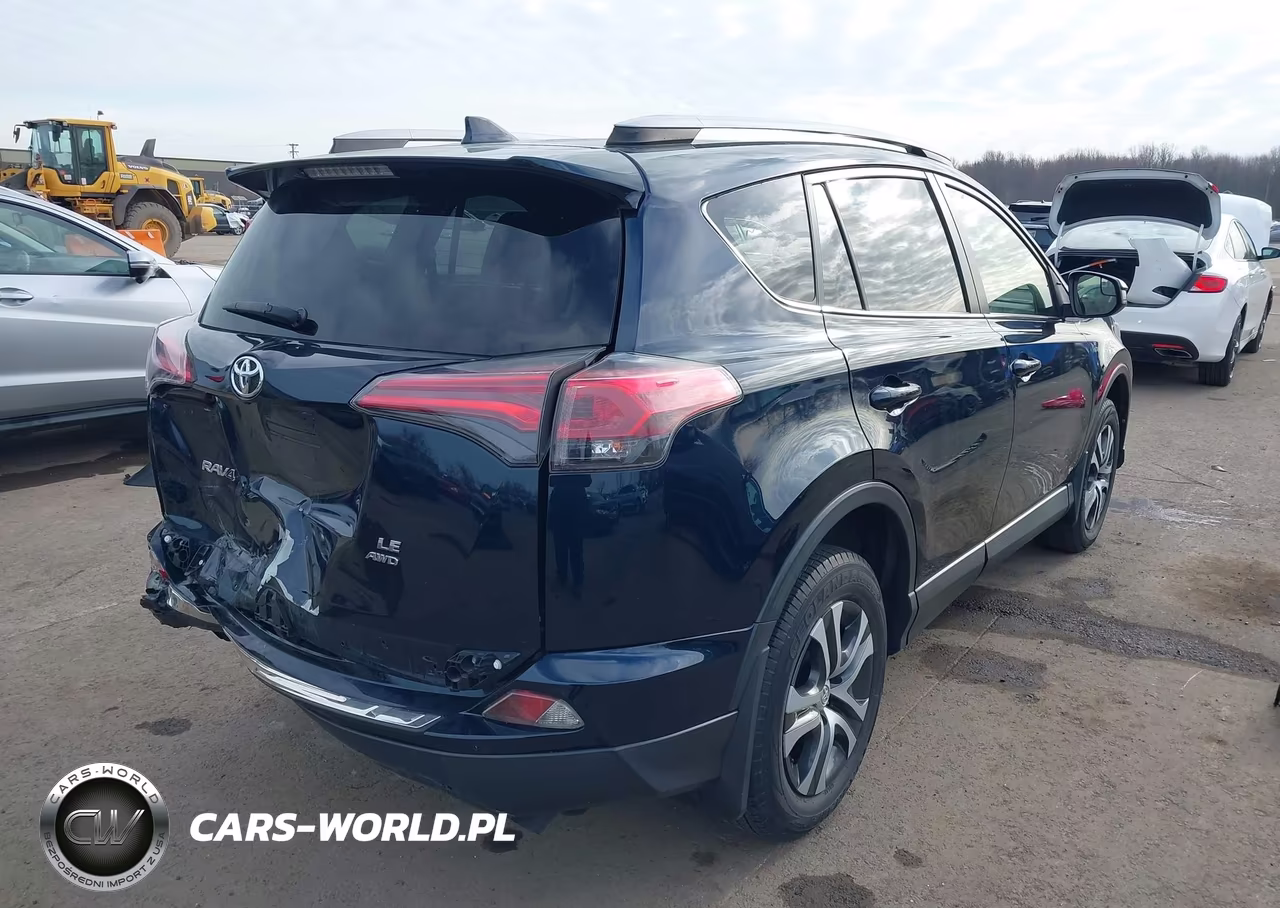 2018 Toyota Rav4 Le VIN:JTMBFREV1JJ215527 - 4