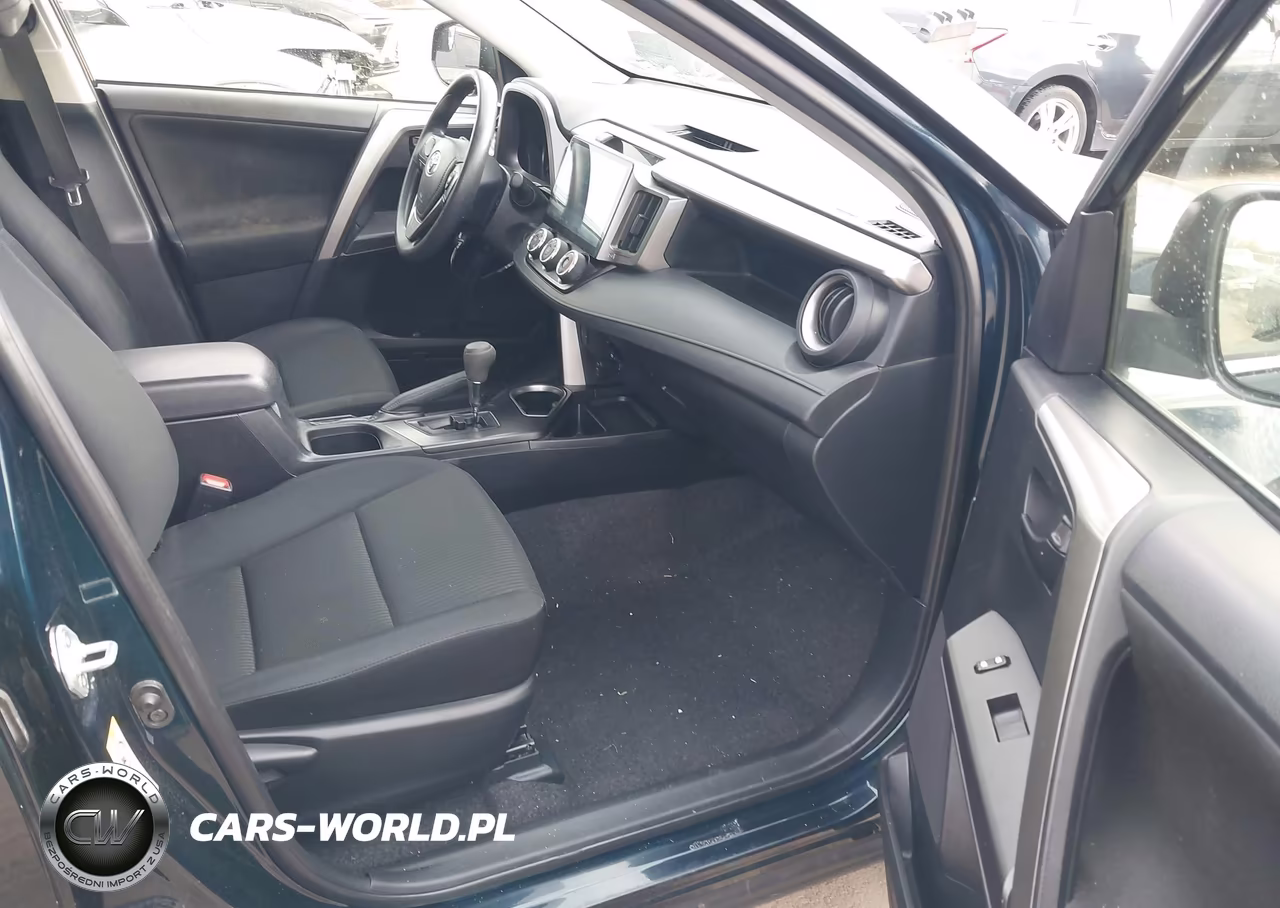 2018 Toyota Rav4 Le VIN:JTMBFREV1JJ215527 - 5