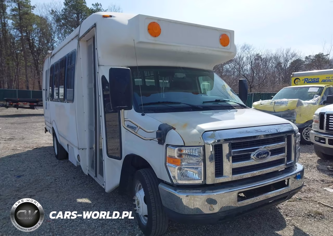 2008 Ford E-450 Cutaway