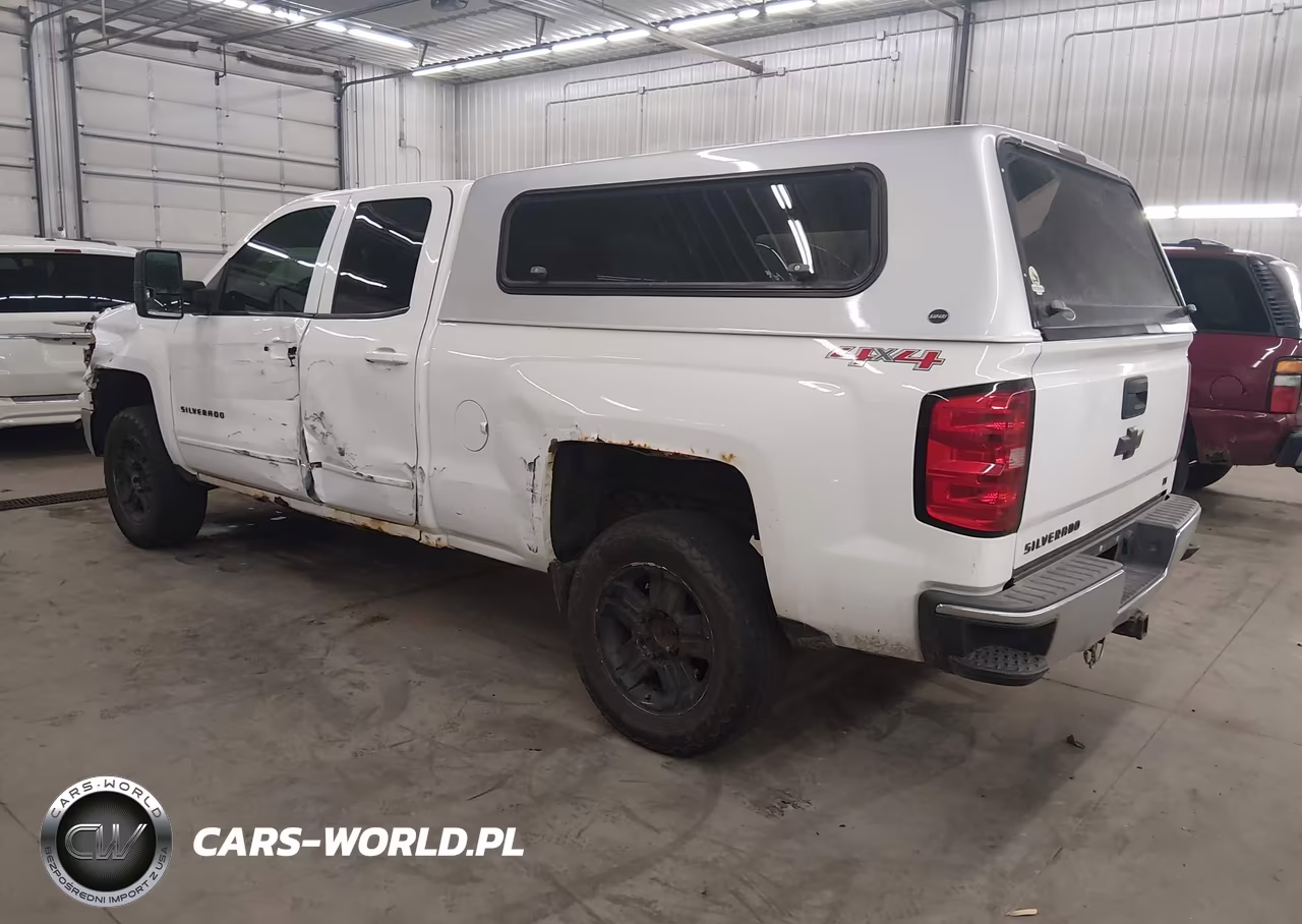 2015 Chevrolet Silverado 1500 1Lt VIN:1GCVKREC0FZ433717 - 3