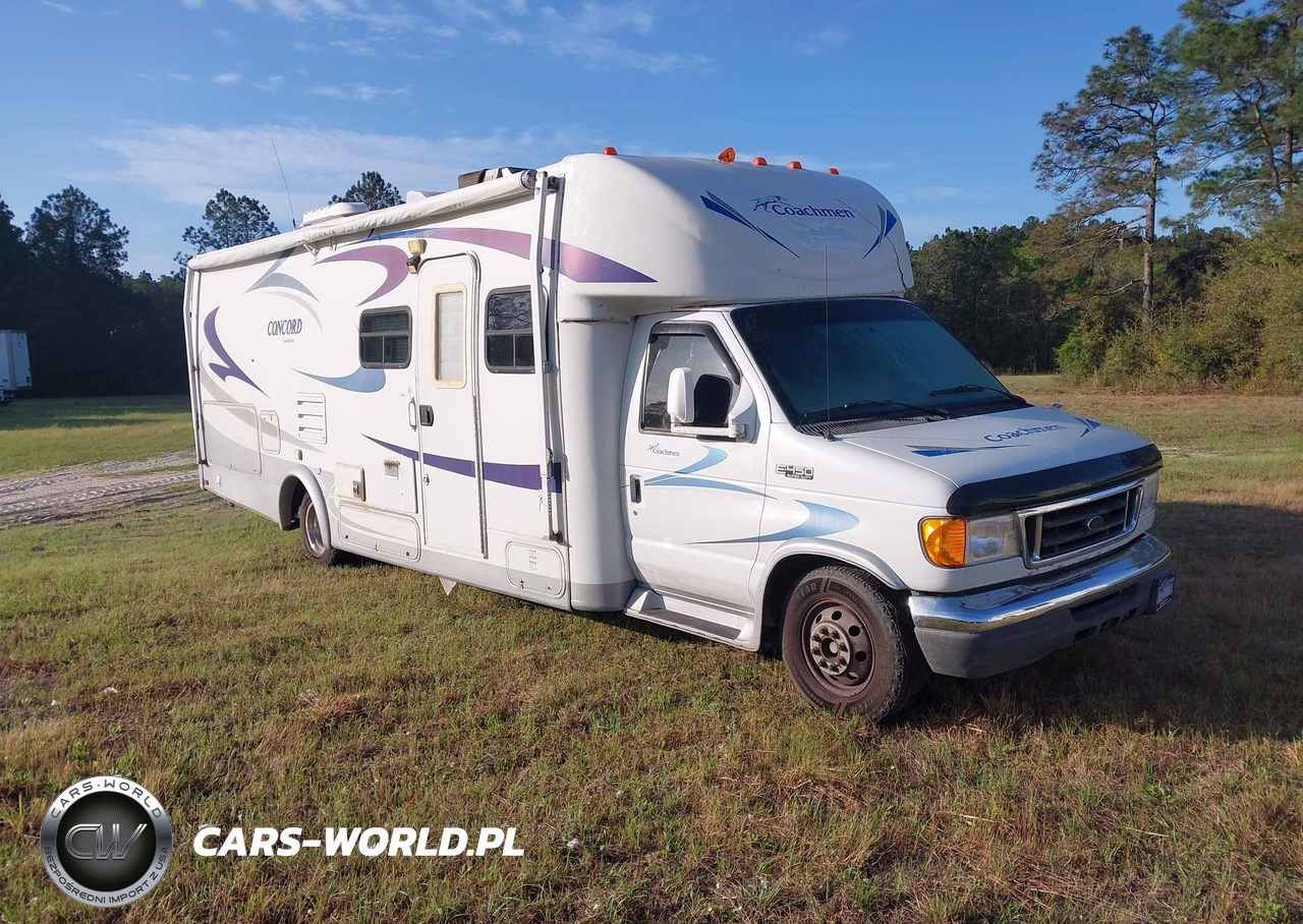 2004 Ford E-450 Cutaway Standard