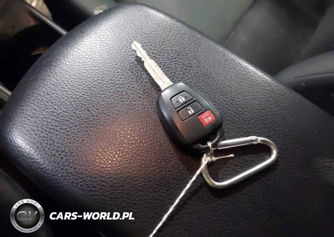 2018 Toyota Rav4 Le VIN:JTMBFREV8JJ240814 - 11