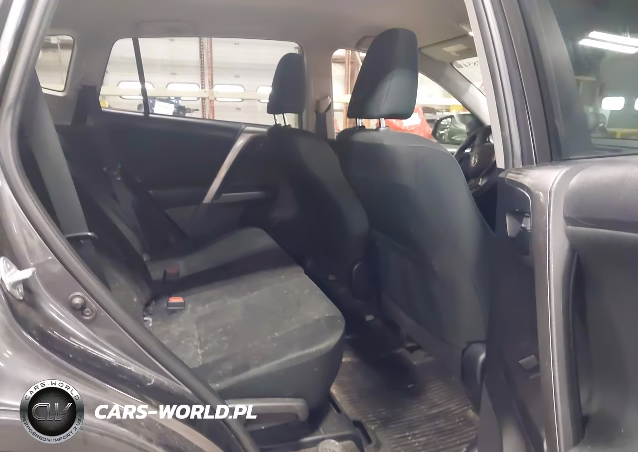 2018 Toyota Rav4 Le VIN:JTMBFREV8JJ240814 - 8