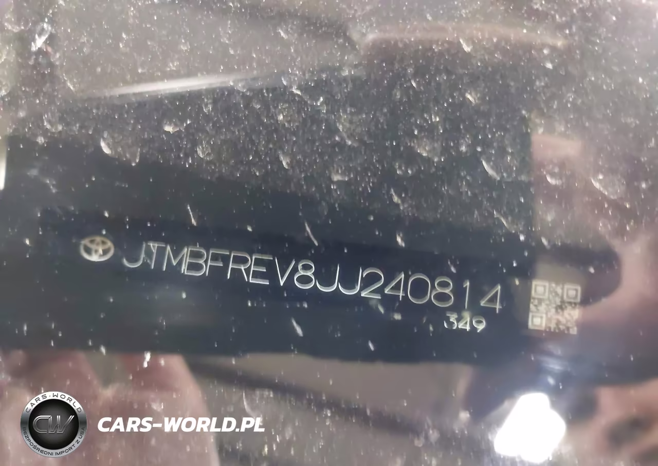 2018 Toyota Rav4 Le VIN:JTMBFREV8JJ240814 - 9