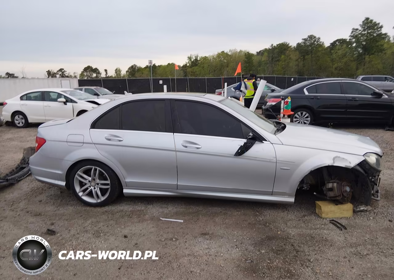 2012 Mercedes-Benz C 250 Sport VIN:WDDGF4HB6CR212675 - 14