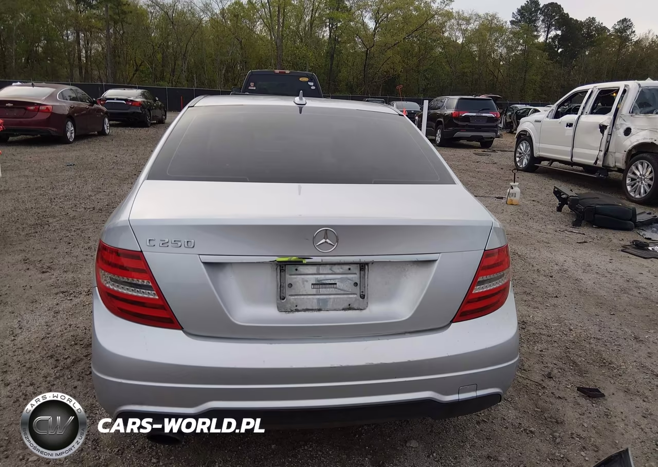 2012 Mercedes-Benz C 250 Sport VIN:WDDGF4HB6CR212675 - 17