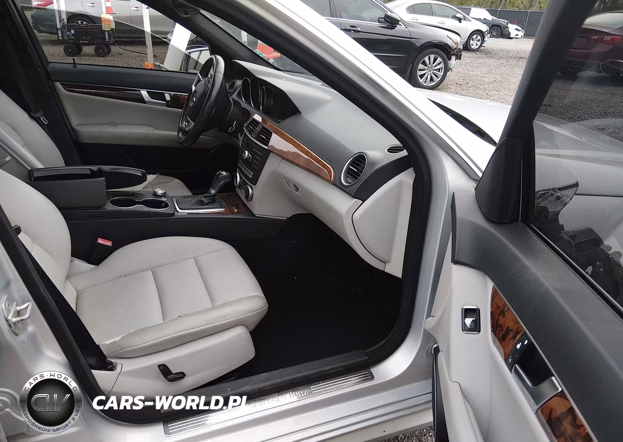 2012 Mercedes-Benz C 250 Sport VIN:WDDGF4HB6CR212675 - 5