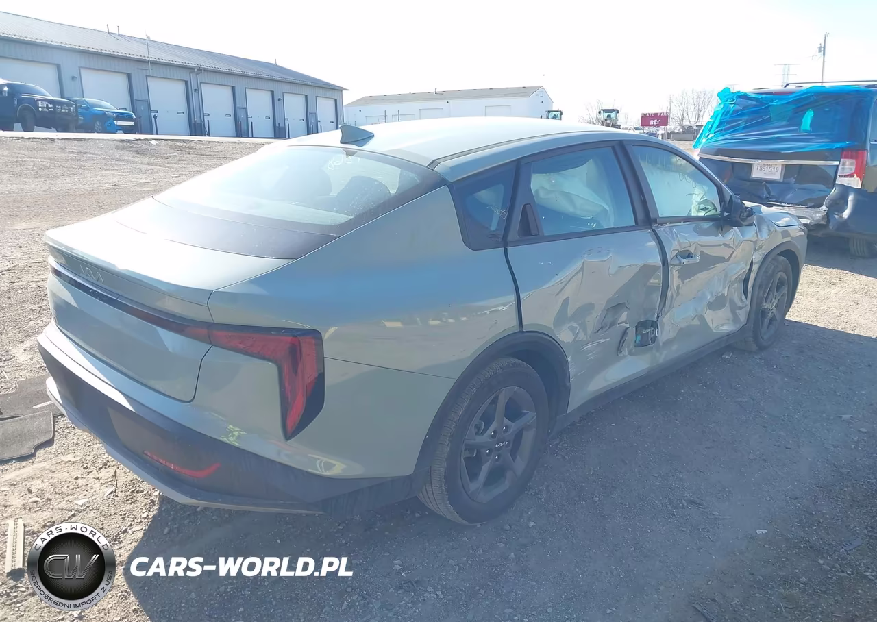 2025 Kia K4 Lxs VIN:3KPFT4DE6SE163387 - 4