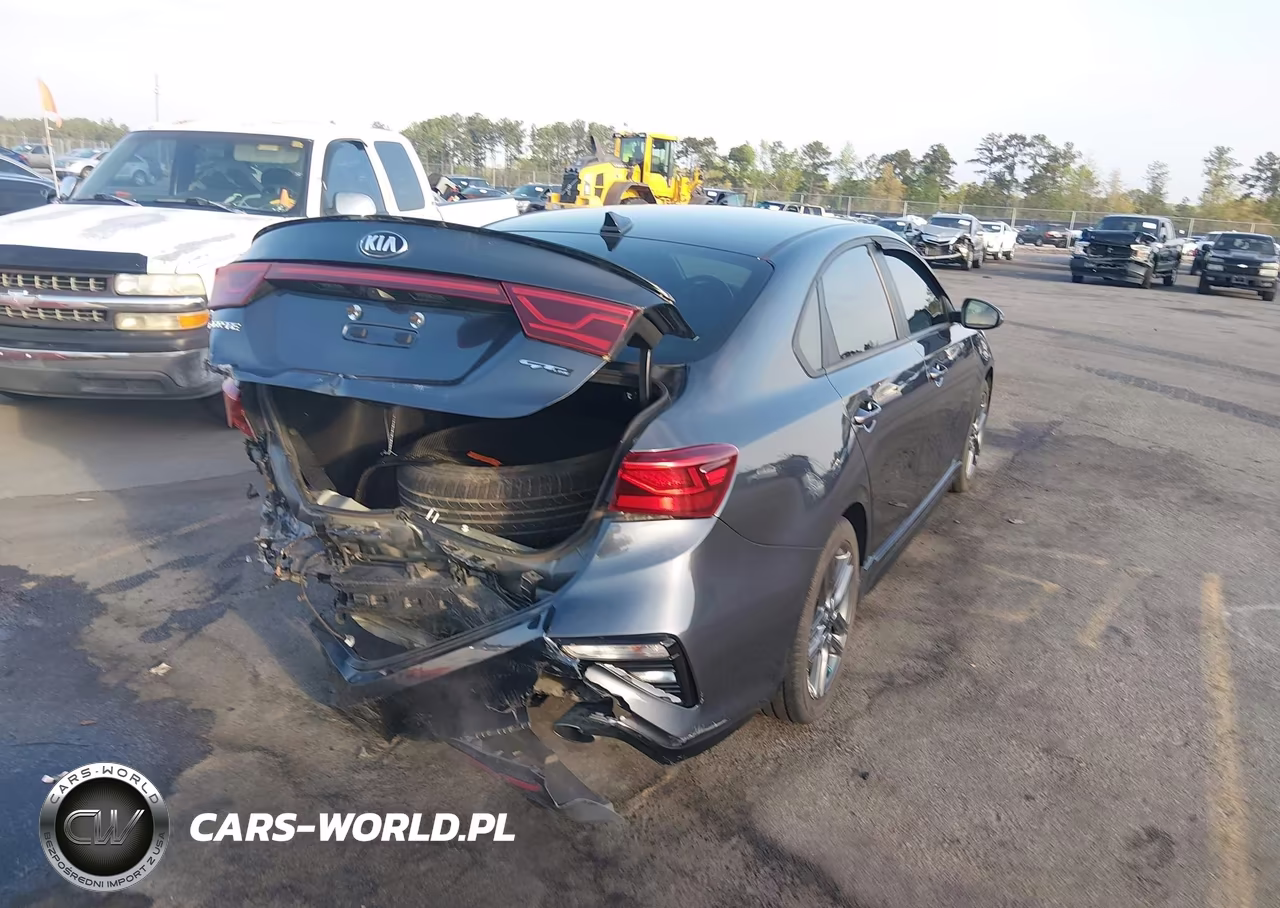 2021 Kia Forte Gt-Line VIN:3KPF34AD3ME354926 - 4