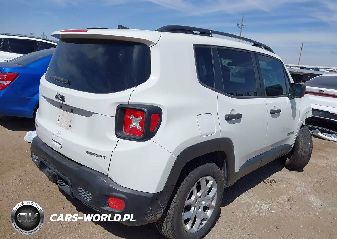 2018 Jeep Renegade Sport 4X4 VIN:ZACCJBAB8JPJ52686 - 4