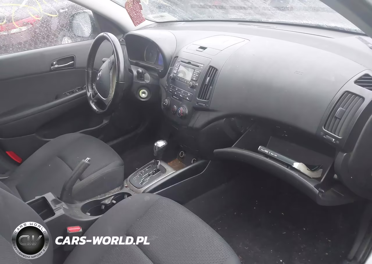 2009 Hyundai Elantra Touring VIN:KMHDC86E89U038457 - 5