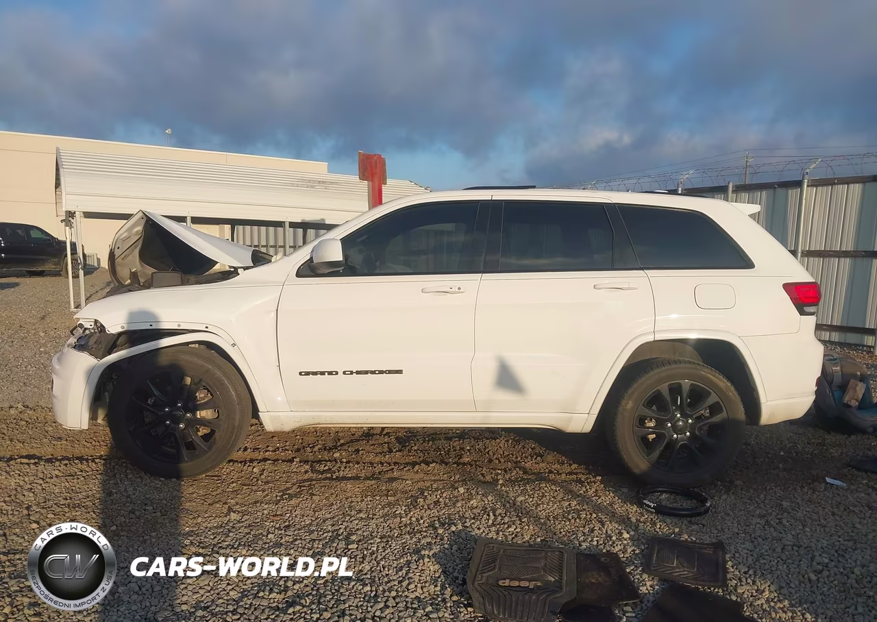 2020 Jeep Grand Cherokee Altitude 4X2 VIN:1C4RJEAG4LC337609 - 14